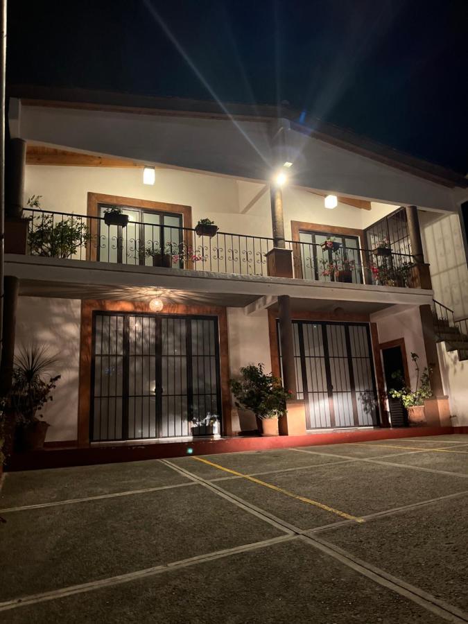 Betos Departamentos Apartment Valle de Bravo Bagian luar foto